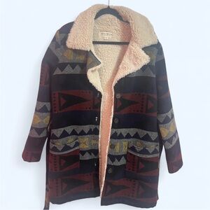 Idyllwind Women's Geometric Teddy Jacket - Black, Red, Gold